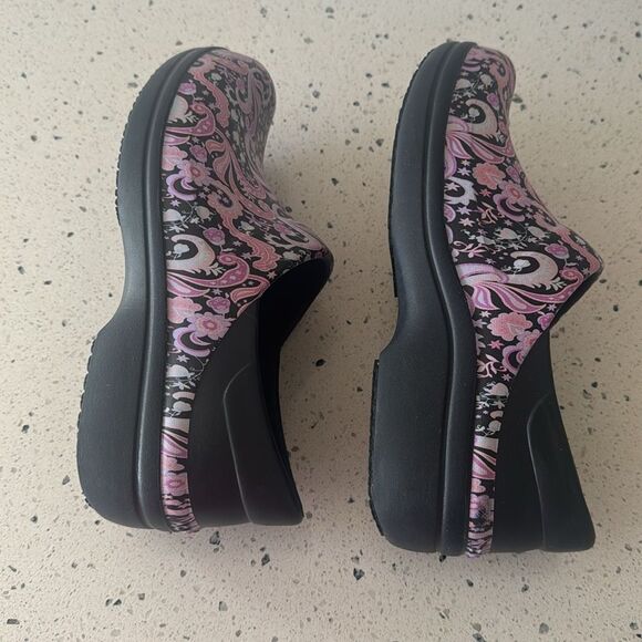 CROCS Dual Comfort NERIA PRO ll Black Paisley Floral Clogs Slip On Shoes Size 11 - Picture 6 of 12